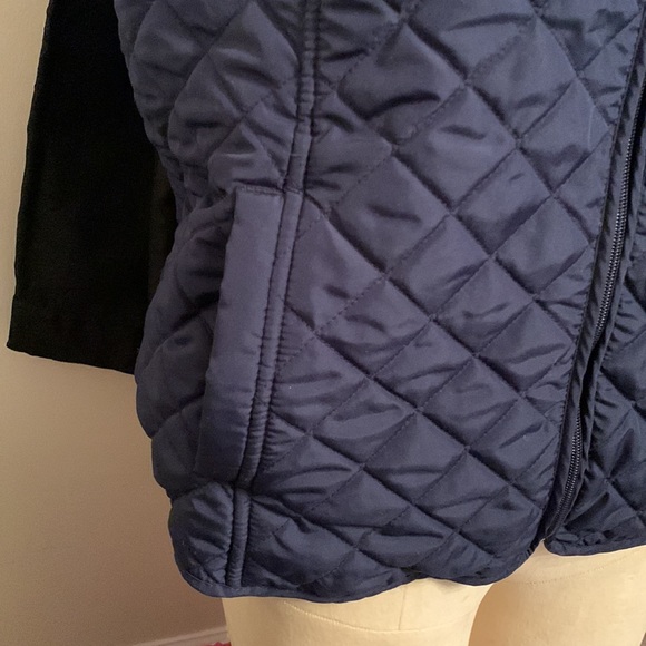 VAN HEUSEN SIZE L BLUE QUILTED ZIP VEST - Picture 4 of 9